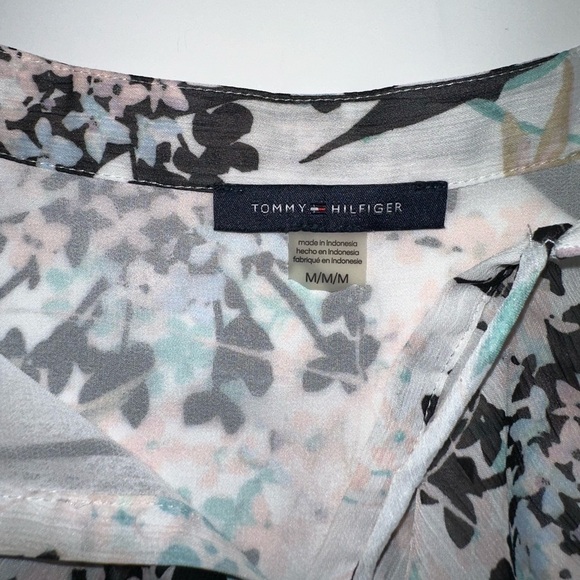 Tommy Hilfiger Women’s M White Floral Long Sleeve V-Neck Blouse Ruffle Detail - Picture 4 of 8